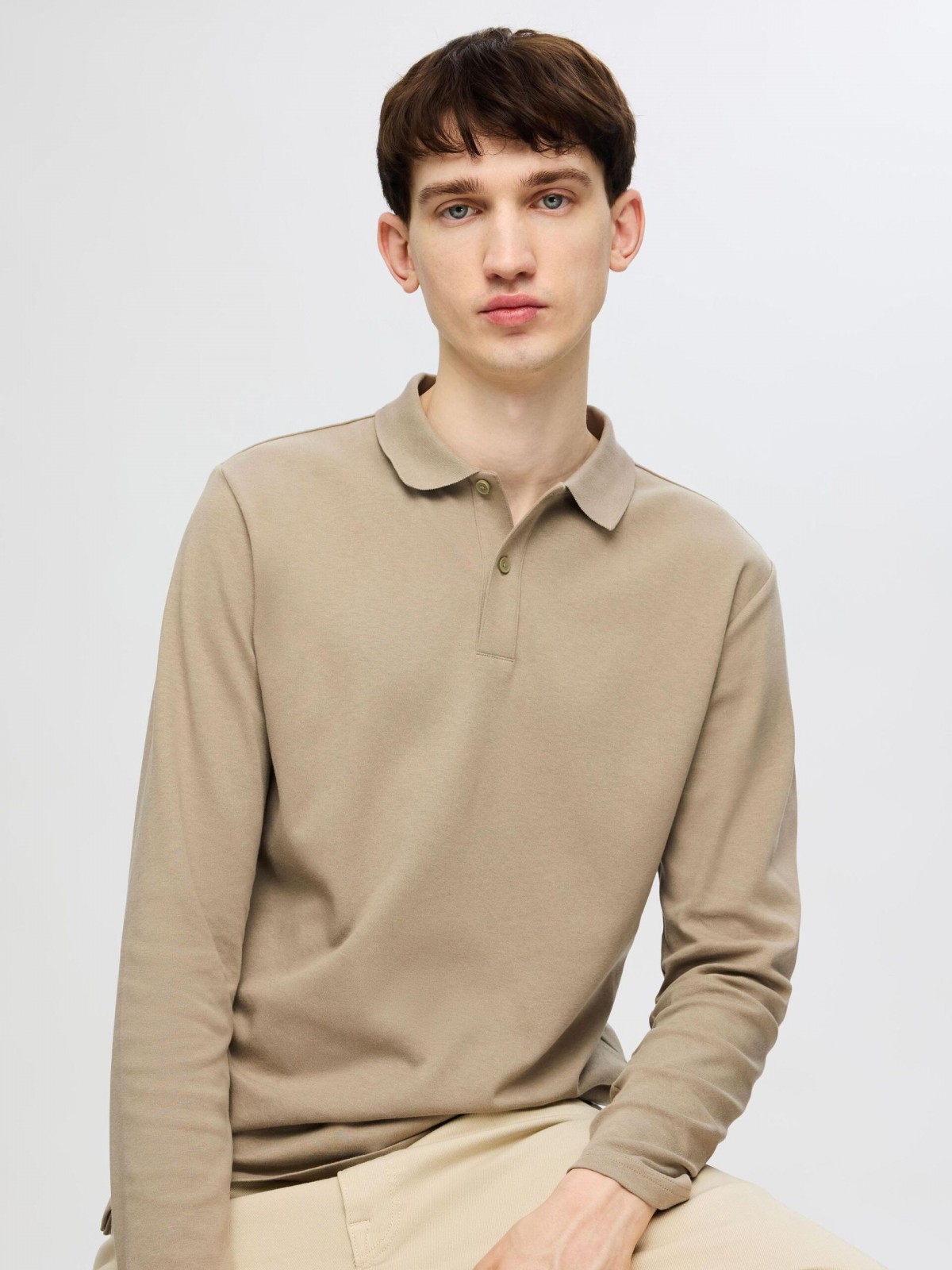 polo manga larga beige