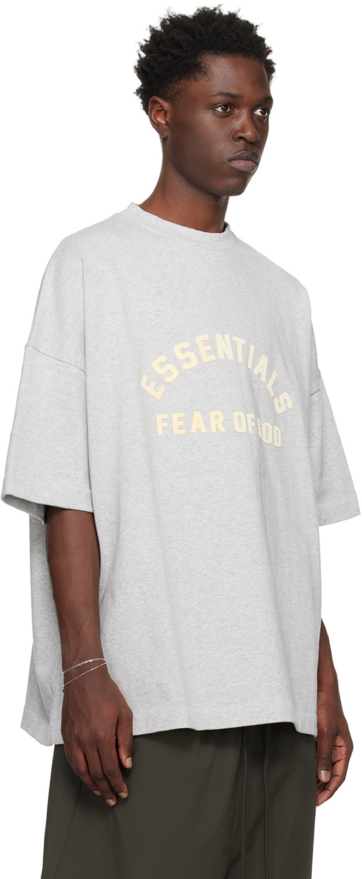 Camiseta ESSENTIALS